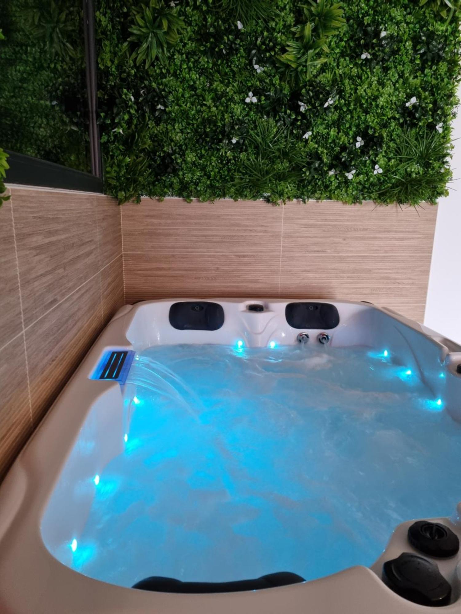 Le Cocoon - Jacuzzi, Sauna Et Piscine Privee Carpentras Buitenkant foto